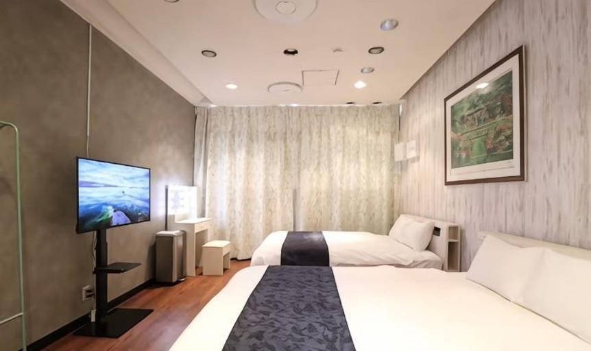 Room, Ideal Momodani, Osaka