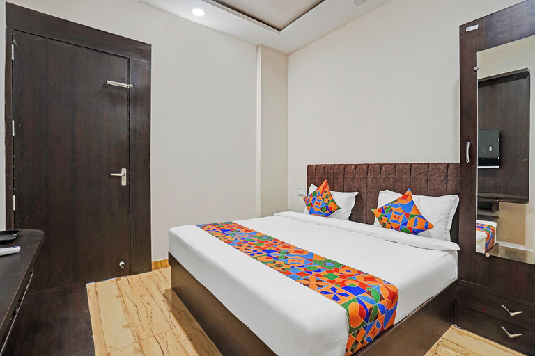 Room 4, FabHotel Shivlok, Bhopal