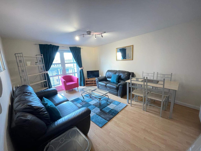 Living area 4, 3 Bed Flat - Sleeps 6 - Parking - Wifi, Aberdeen