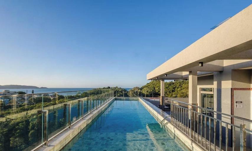 Others 2, Your Exclusive Stay With Pool and Jacuzzi Just 500 Meters From the Beach - ELF, Bombinhas