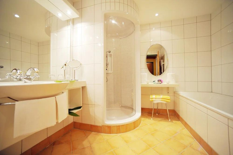 Bathroom 4, Sporthotel Kirchler, Schwaz