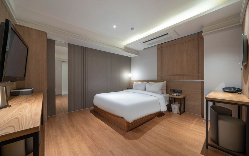 Bedroom 2, Busan Yongho-dong Athena Hotel, Nam