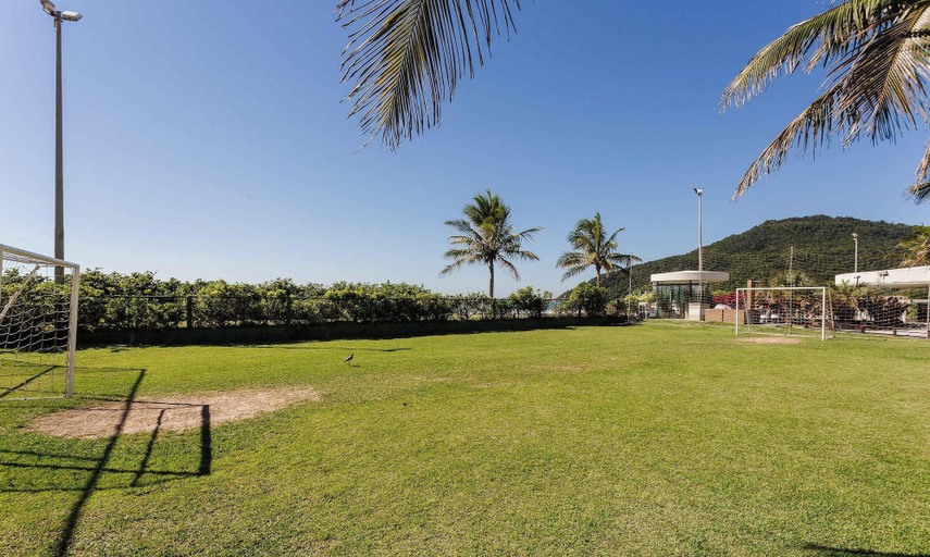 Sport court, Beachfront Apt in Full-service Condominium Rit206, Florianopolis