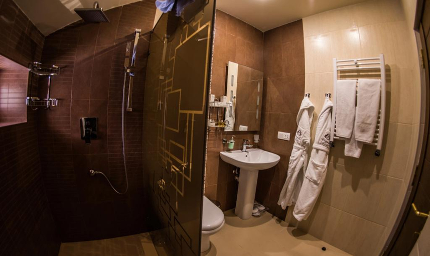 Bathroom 5, Elegant Hotel Resort