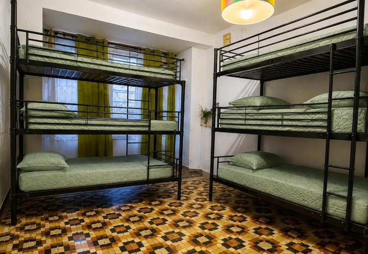 Bedroom 3, Hostel Élisée Perpignan, Pyrénées-Orientales