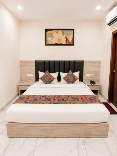 Room 2, FabHotel K9 Regency, Sahibzada Ajit Singh Nagar