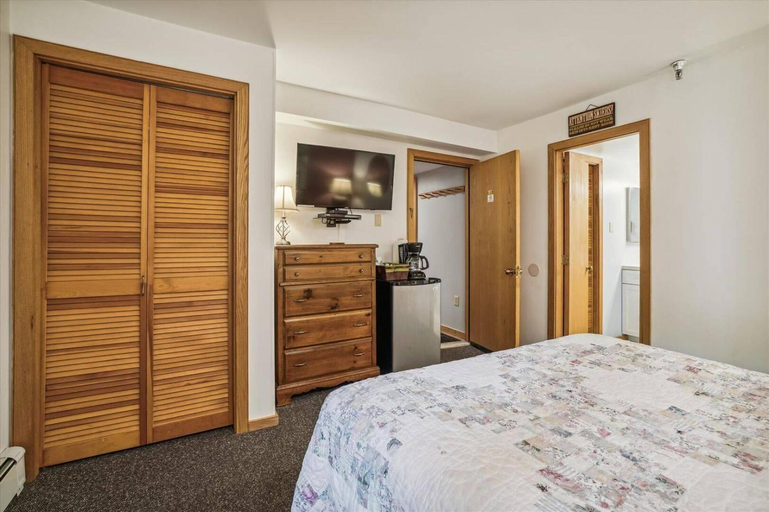 Bedroom 2, Highridge Condo Unit B16A, Rutland