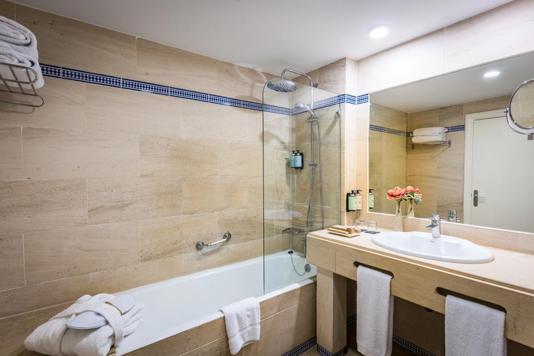 Bathroom 4, Hesperia Cordoba, Córdoba