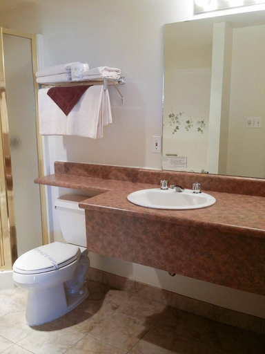 Bathroom, Tamarack Inn, Division No. 9