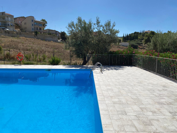 Sport & Beauty 4, Apartment - Sleeps 3 & swimming pool, Agrigento