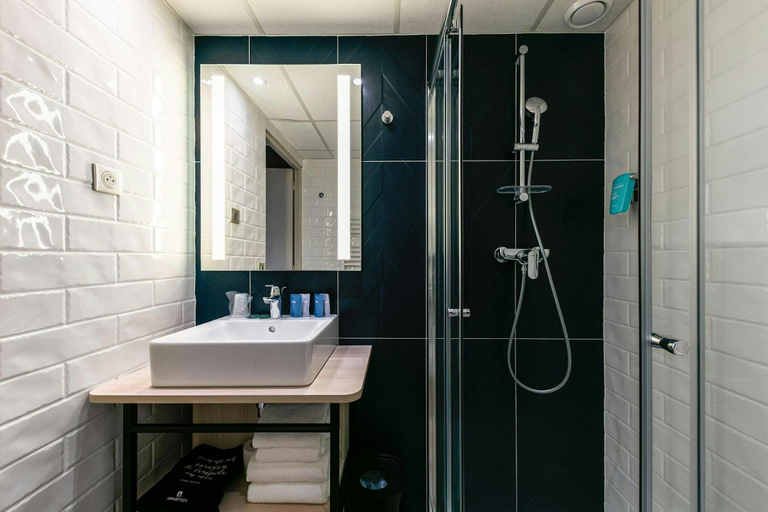 Bathroom 4, Appart'City Confort Montpellier Saint Roch, Hérault