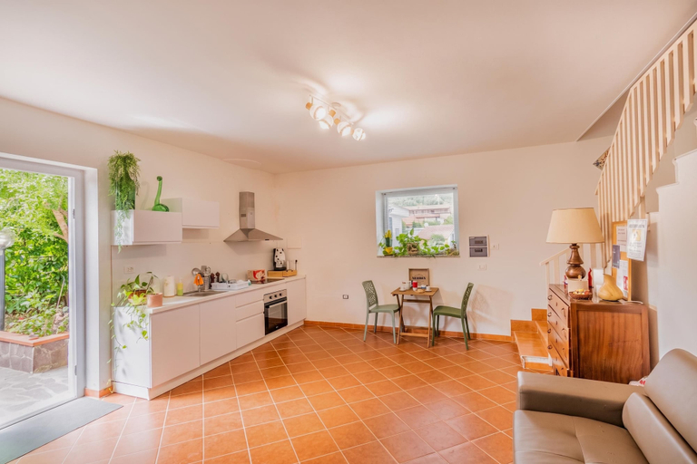 Private kitchen 5, Casa Floris 3 En-suite Doubles, Salerno