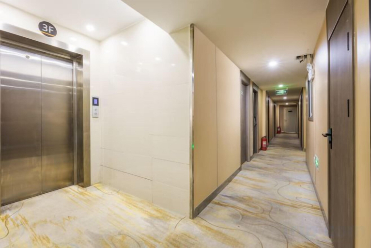 Others 5, Super 8 Hotel (Liujiayao Metro Station), Beijing