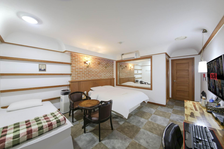 Bedroom 3, Cheonan Hotel Luis, Cheonan