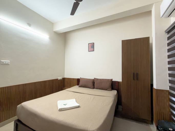 Room 2, CASA GRAND, Ernakulam