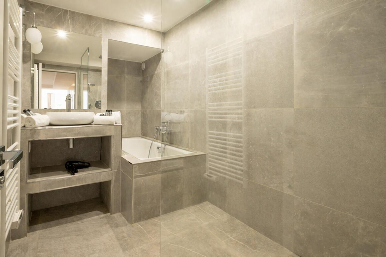 Bathroom 2, Le Patio dAlesia - Welkeys, Paris