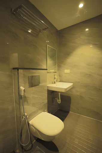 Bathroom 3, Hotel Crystal Urban Park, Khordha