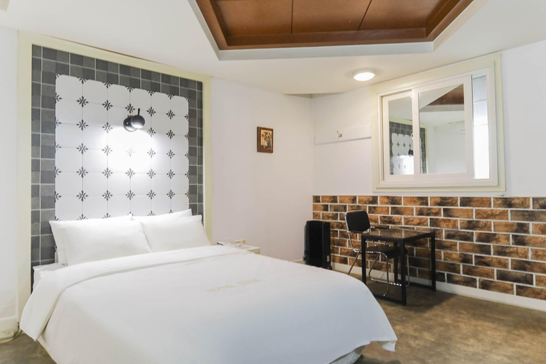 Bedroom 4, Cheonan Hotel Luis, Cheonan