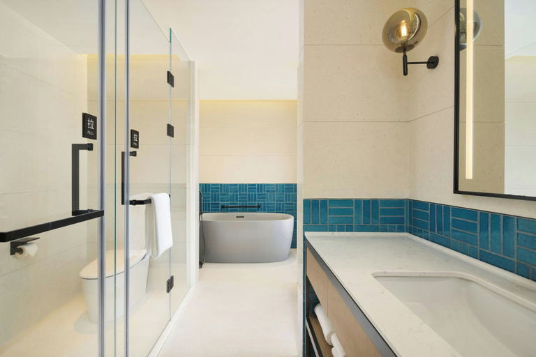 Bathroom 5, Four Points by Sheraton Nanjing, Gulou District, Nanjing