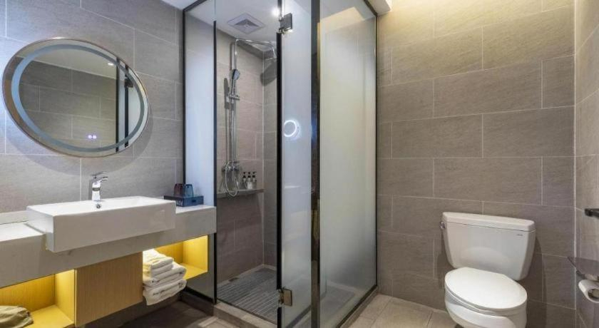 Bathroom 3, Echarm Hotel Shanghai North Bund Tilanqiao Metro Station, Shanghai