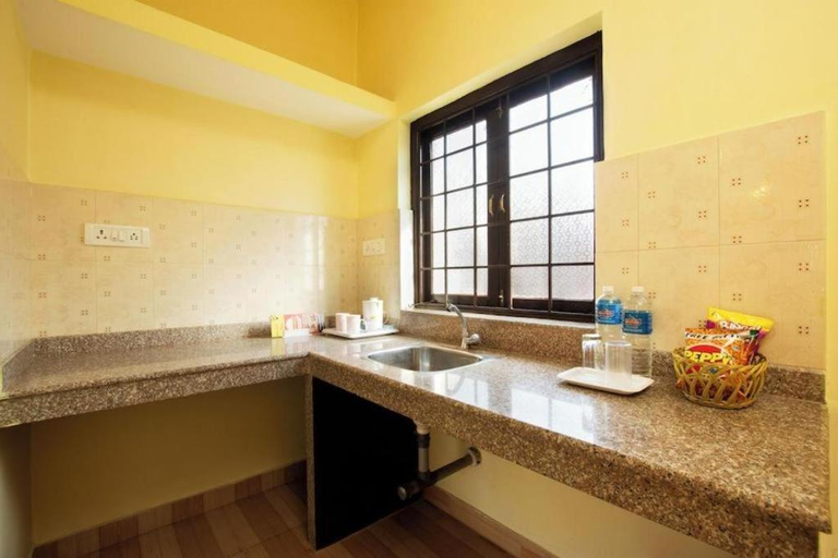 Bathroom 3, Marina Bay Beach Resort, North Goa