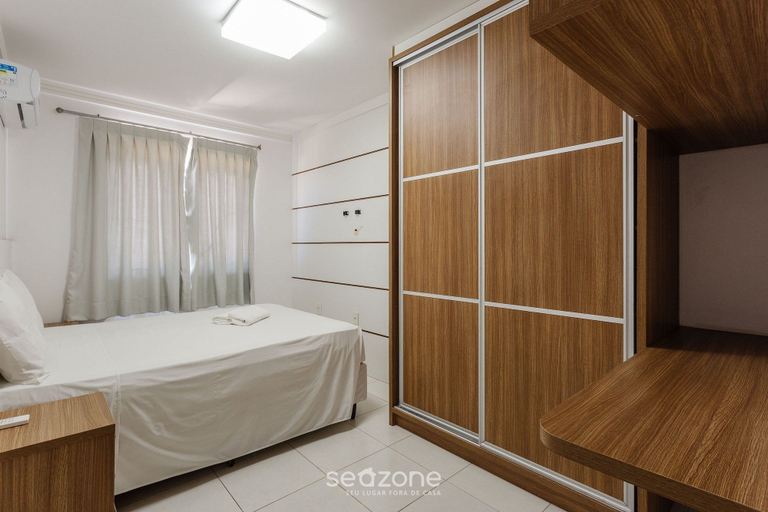 Room 5, Penthouse With Sea View 240m From the Beach Cac025, Florianopolis