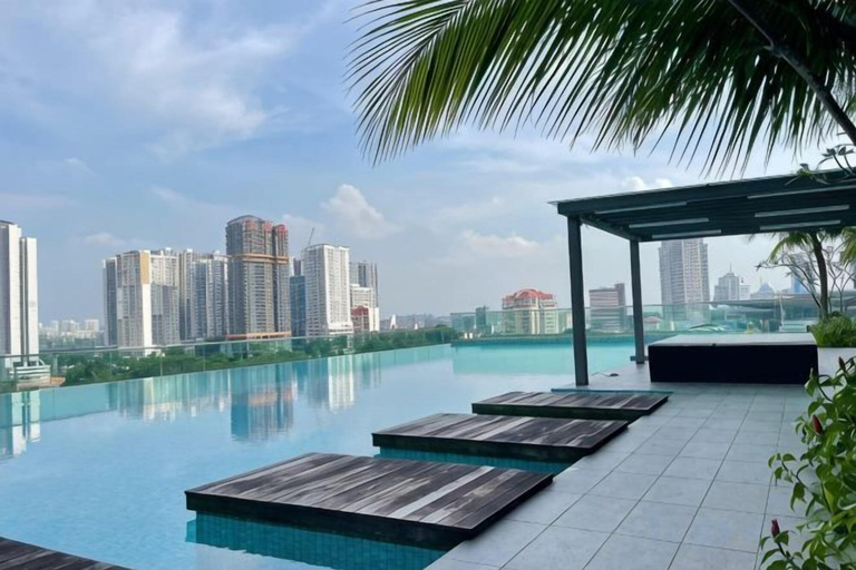 Pool 4, Paragon Suites L18 By UCome Homestay, Johor Bahru