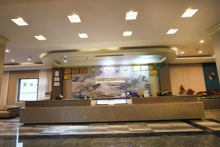 Others 4, Style Hotel, Nyingtri