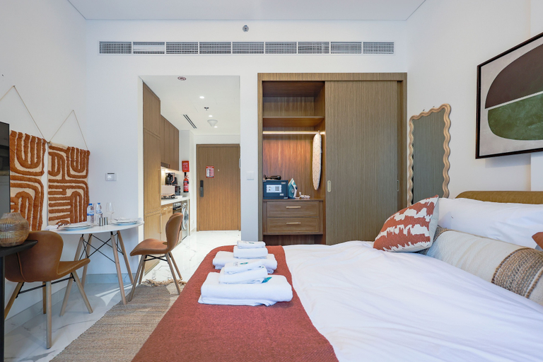 Room 5, Bloomfields Fantastic Stu in Azizi, Dubai