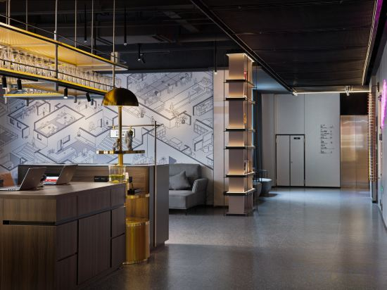 Hotel Interior/Public Areas