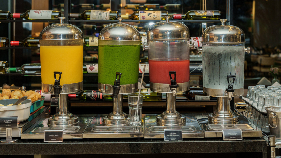 Food & Drinks