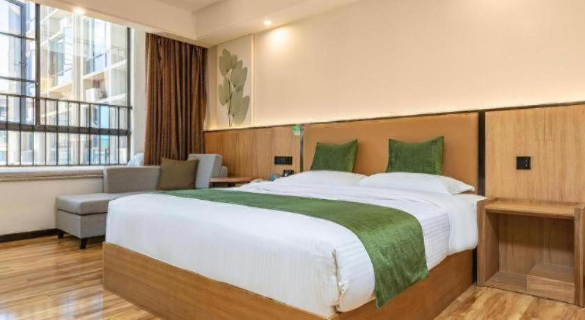 Bedroom 2, GreenTree Inn Express Kunming East Passenger Station Huazhicheng, Kunming