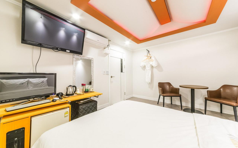 Bedroom 4, Jangan White, Dong-daemun