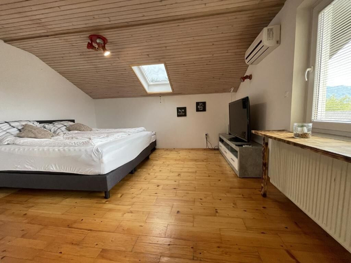 Room 4, Apartment LakeBled with Castle Bled view, Bled
