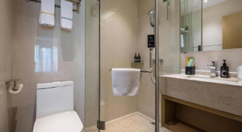 Bathroom 3, City Comfort Inn Liuzhou Wuling Liutai Road, Liuzhou