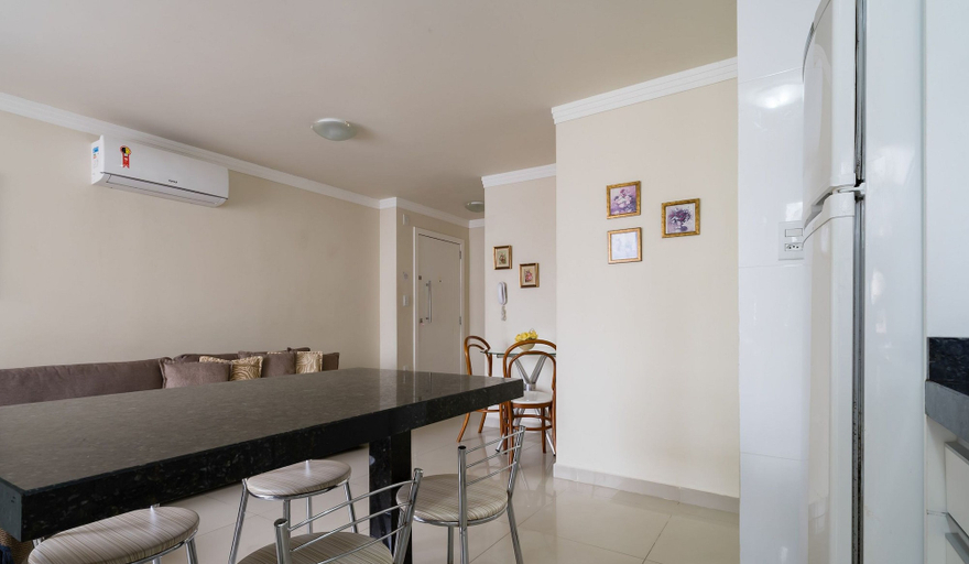 Dining, Apt 130m From Beach Balneario Camboriu-sc Eac1303, Balneário Arroio do Silva