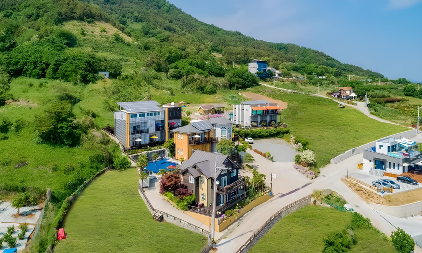 Exterior & Views, geojae gojodo fullhouse pension, Geoje