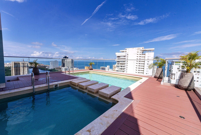 Pool 2, U-GO Sunset 47, Cartagena de Indias