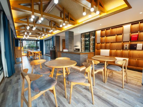 Hotel Interior/Public Areas