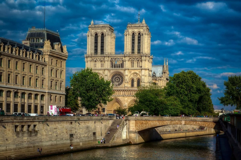 Others 3, Le Balcon de Notre Dame, Paris