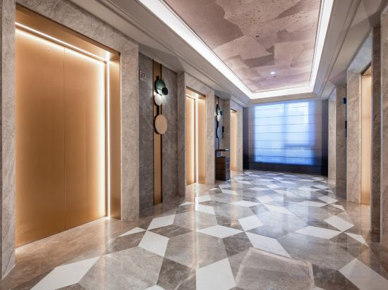 Hotel Interior/Public Areas
