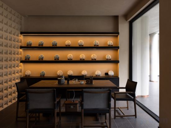 Hotel Interior/Public Areas 3, ANALO Analu Resort Villa, Lijiang