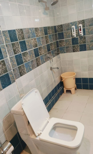 Bathroom 3, PRIDE INN LUXURY RESORT BY UK HEAVEN, Garhwal