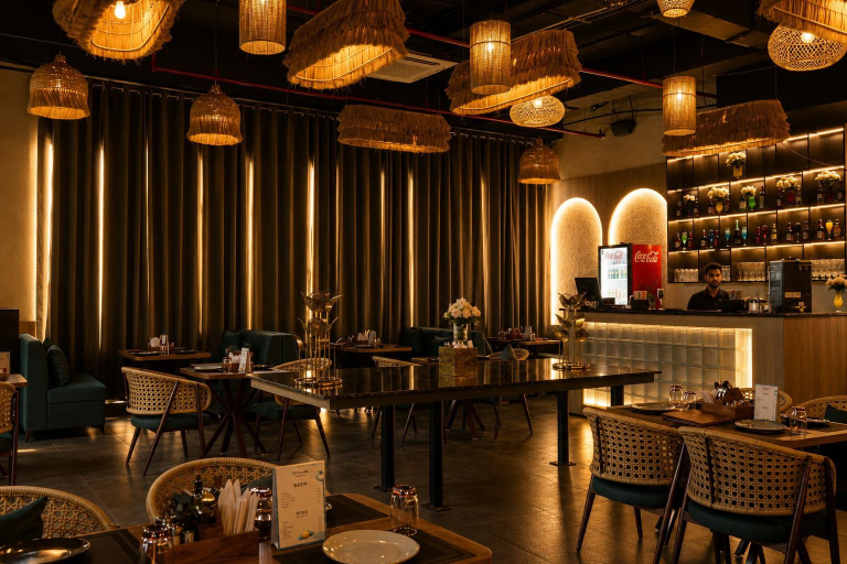 Restaurant 5, The Murti Hotel and Banquet, Gautam Buddha Nagar