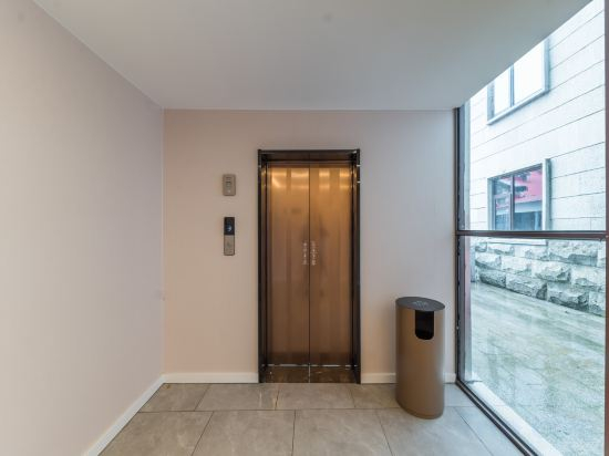 Hotel Interior/Public Areas
