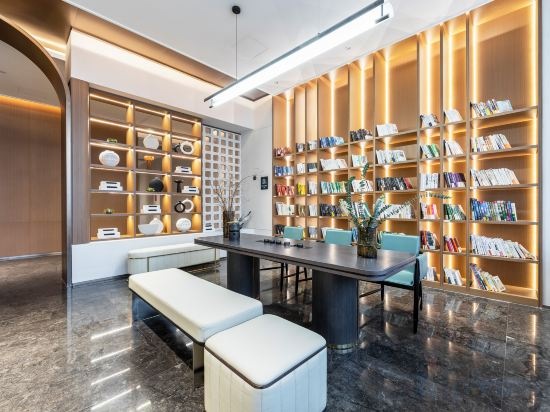 Hotel Interior/Public Areas