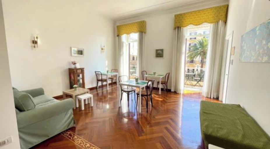 Interior 5, Marina Rooms, Napoli