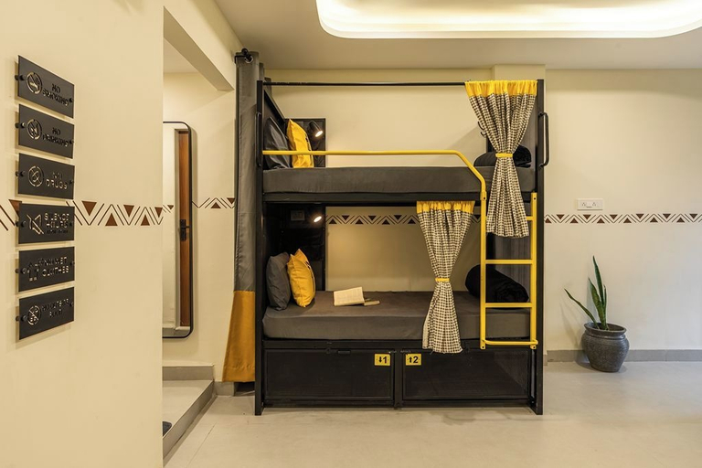 Room 5, The Hosteller Indore, Indore