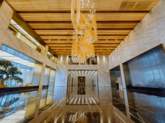 Hotel Interior/Public Areas