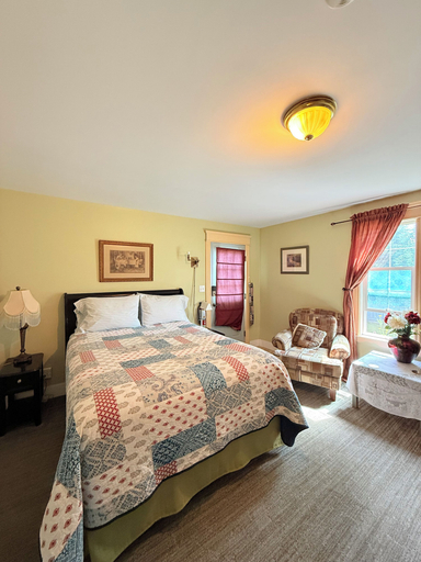 Bedroom 3, Heartwood Inn, Division No. 5